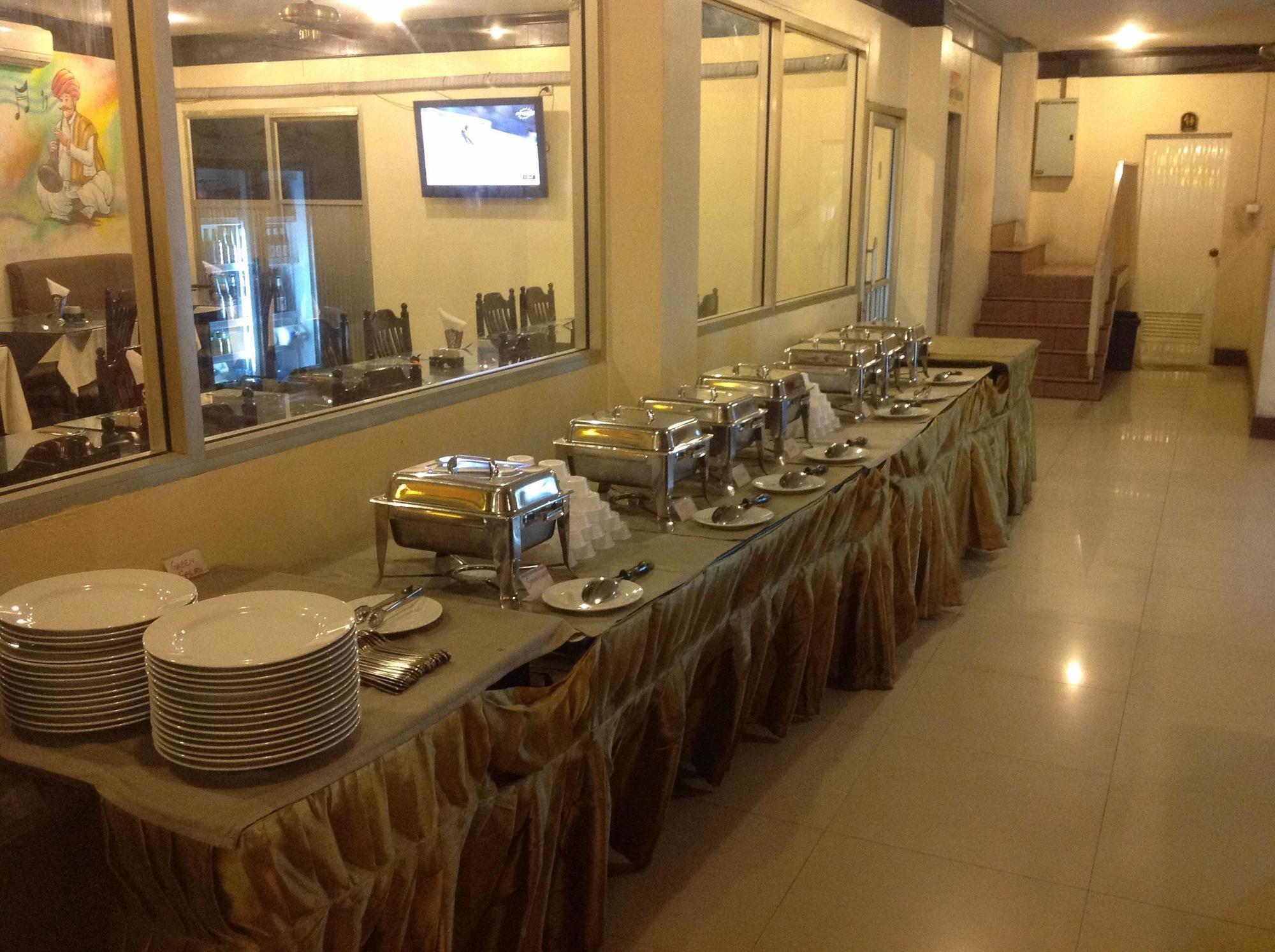 Hotel Sea Princess Patong Extérieur photo